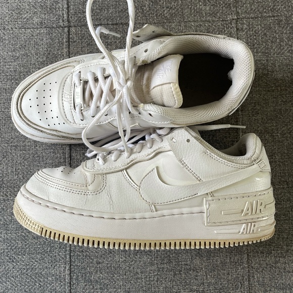 White Nike women’s Air Force 1 shadow platform - Picture 2 of 4